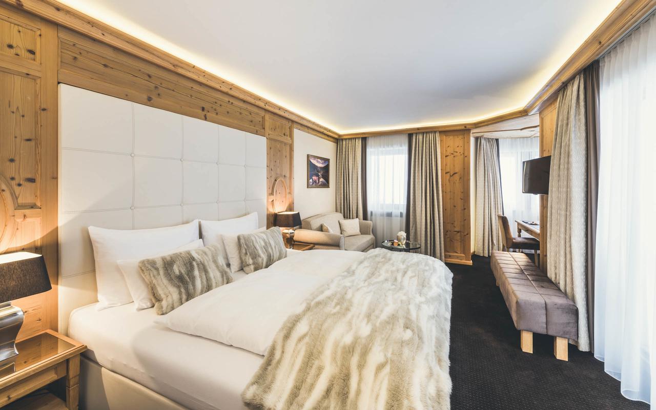 5 Hotel