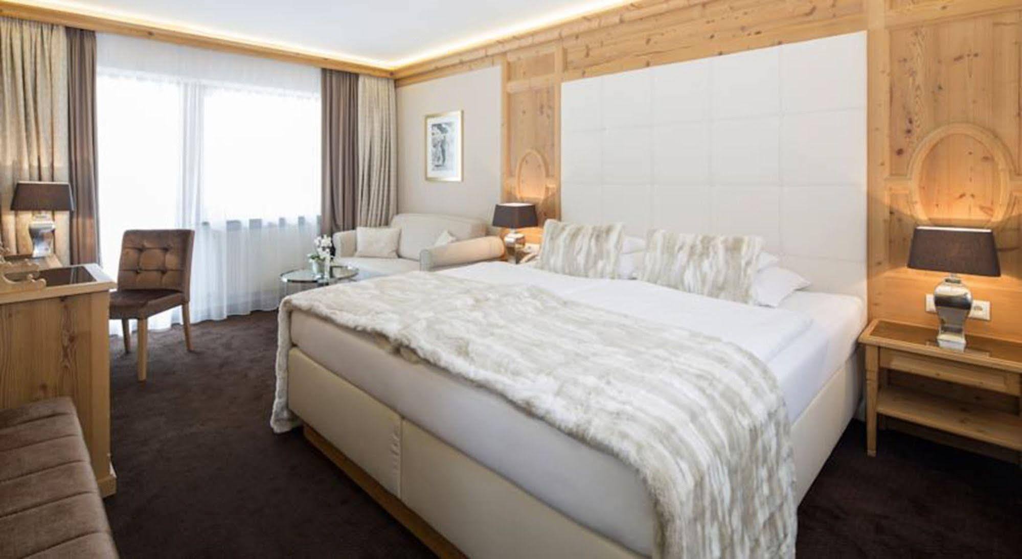 Hotel 5